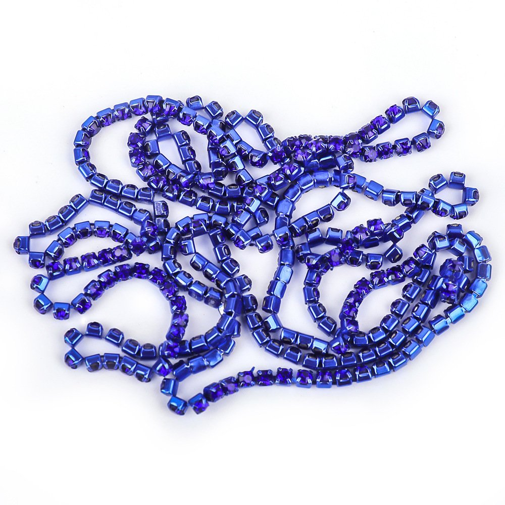 E-coating Rhinestone Chain Trim Roll for Apparel & Bag Decoration gallery image 4 E-coating Rhinestone Chain Trim Roll for Apparel & Bag Decoration gallery image 4